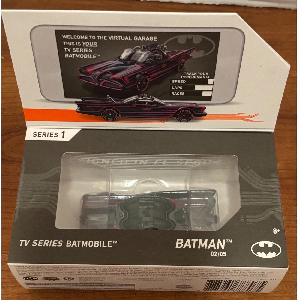 Hot Wheels id TV Series Batmobile Series 1 Batman 02/05 Black FXB25-T911